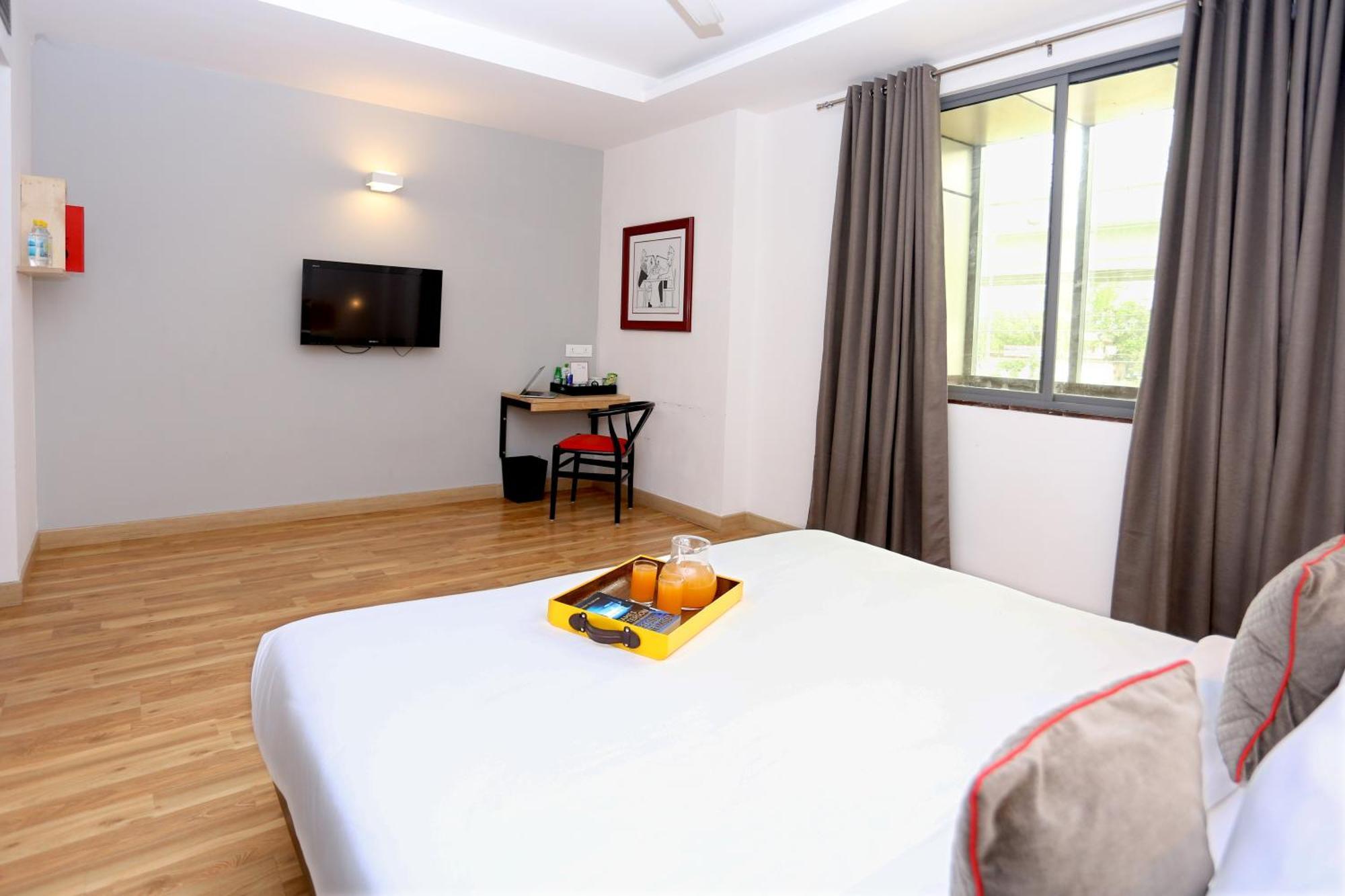 Oyo Townhouse 012 Kaushambi Metro Ghaziabad Hotel Eksteriør billede