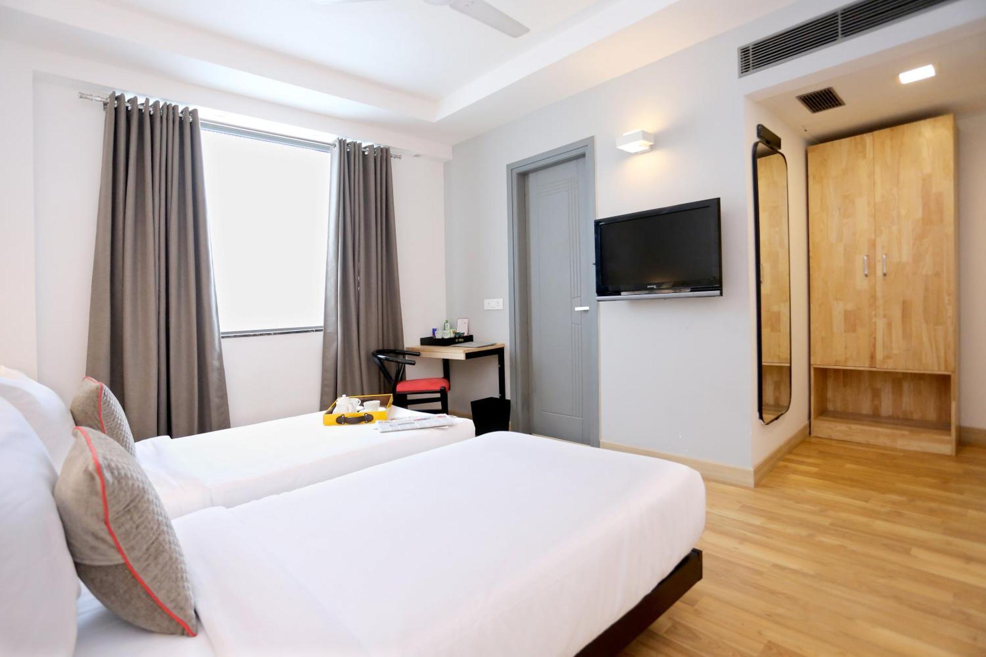 Oyo Townhouse 012 Kaushambi Metro Ghaziabad Hotel Eksteriør billede
