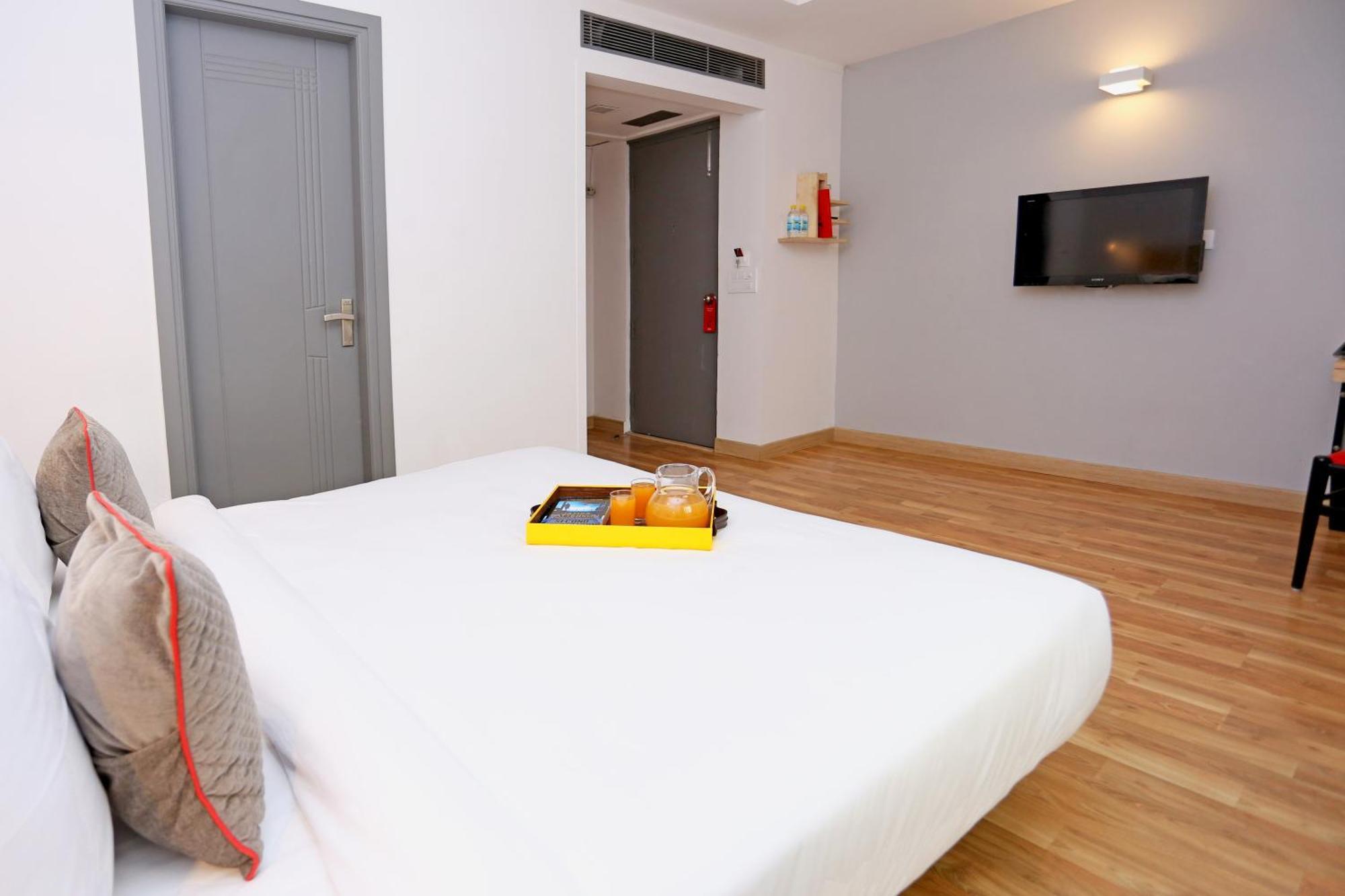 Oyo Townhouse 012 Kaushambi Metro Ghaziabad Hotel Eksteriør billede