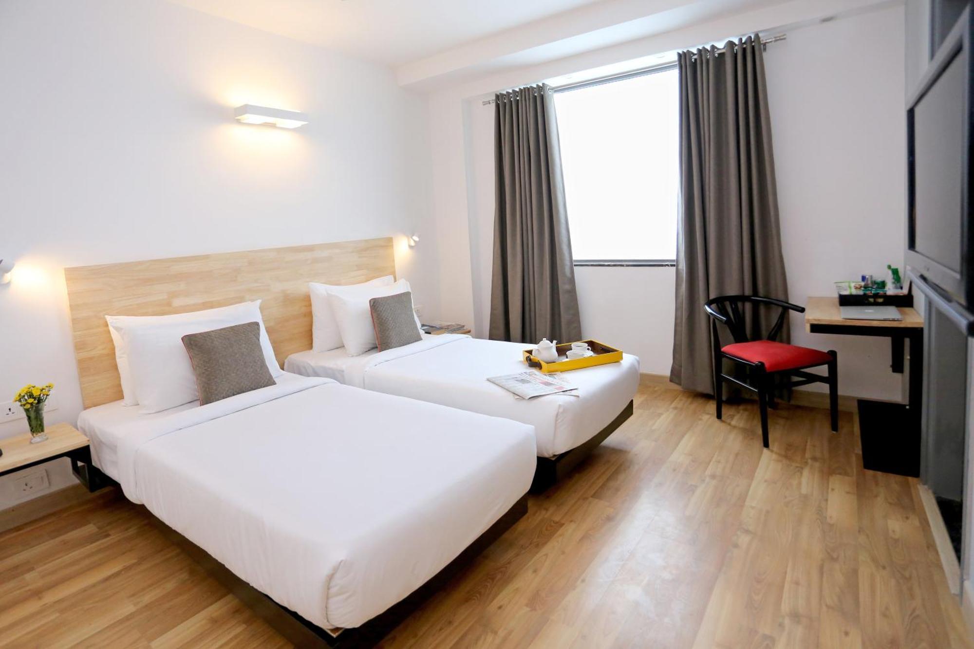 Oyo Townhouse 012 Kaushambi Metro Ghaziabad Hotel Eksteriør billede